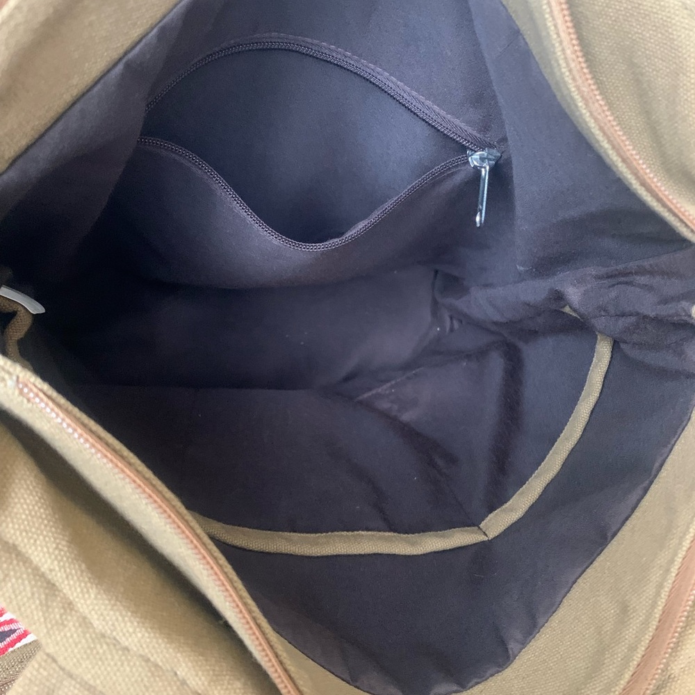 Multicolor Geometric Pattern Tote With Pouch - image 4